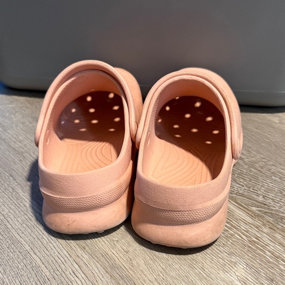 Pink Slip-On Clogs - Picture 4 of 7